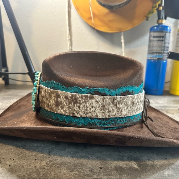 NWT Yellowstone Cowgirl Hat ! - Picture 3 of 8